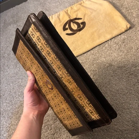 🐿️ Vintage 1980s Gucci GG Monogram Canvas Clutch Shoulder Bag Brown Leather Trim - Picture 12 of 15